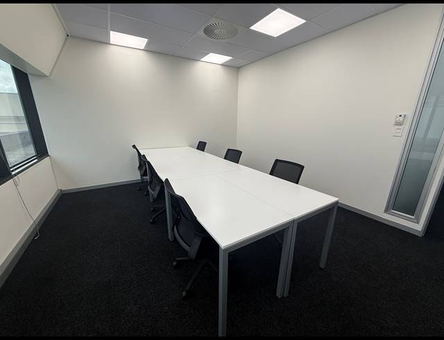 21M² OFFICE TO LET IN KILLARNEY